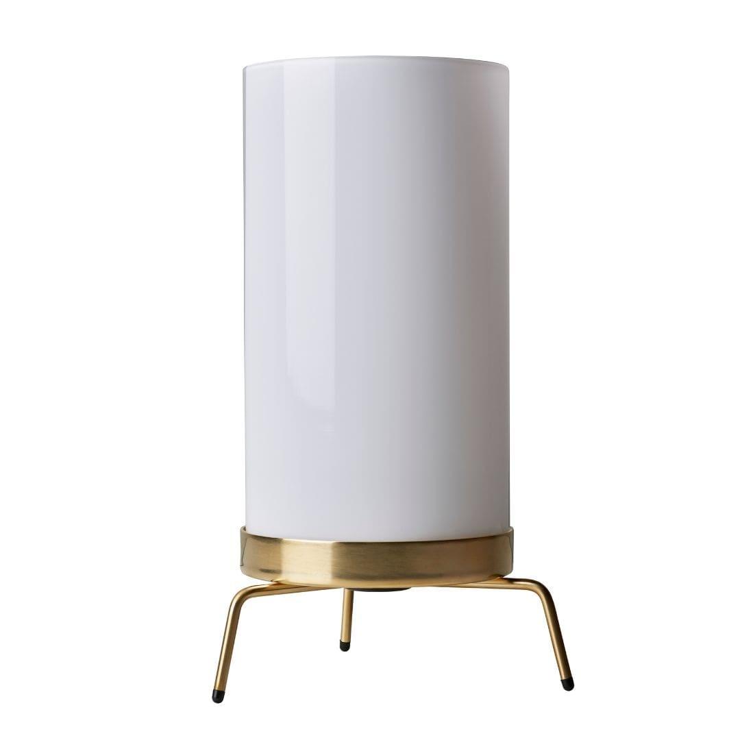 Planner PM02 bordlampe med opalglasskærm og messingfod